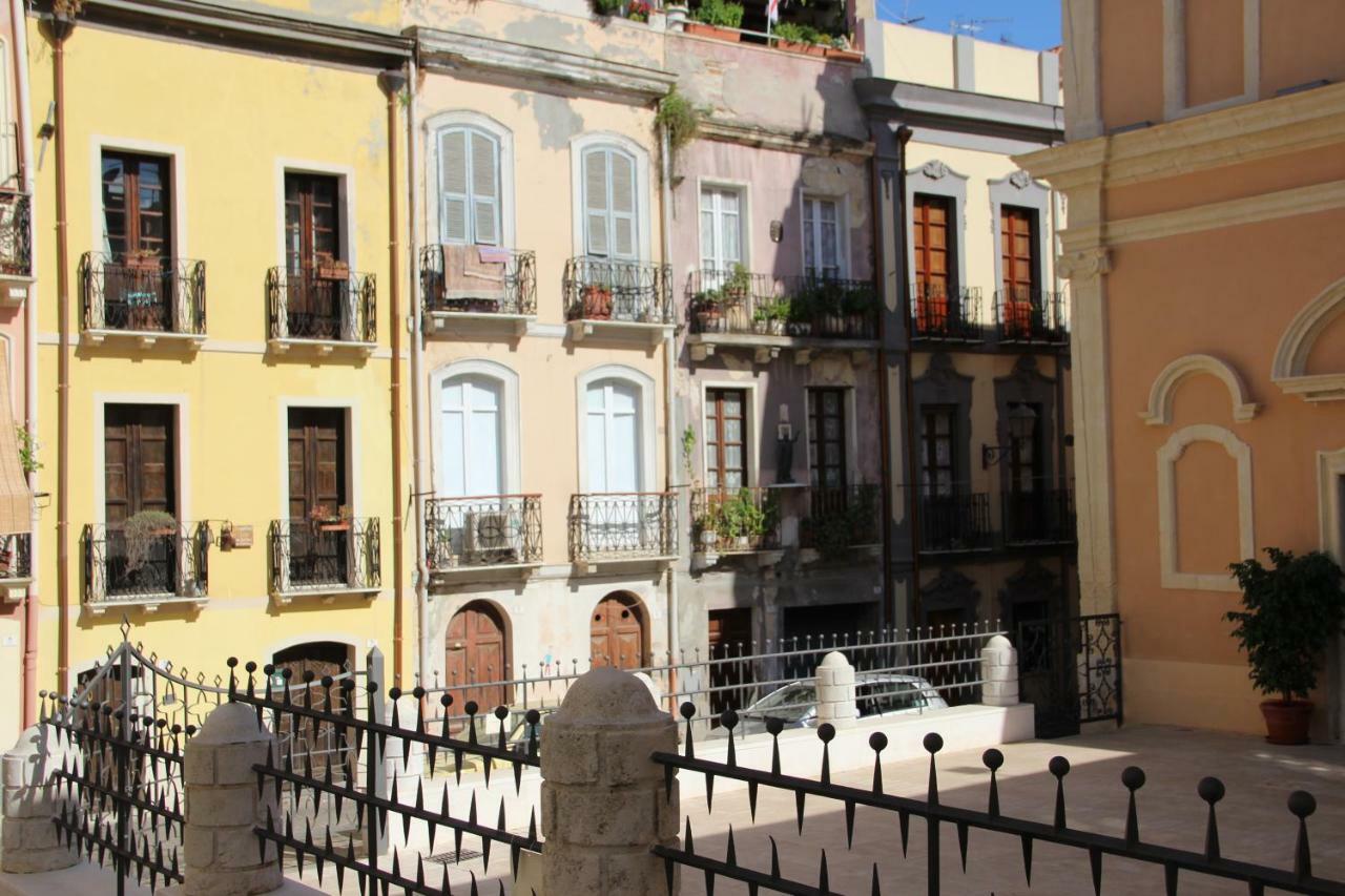 Sant Efisio Host 호텔 칼리아리 외부 사진